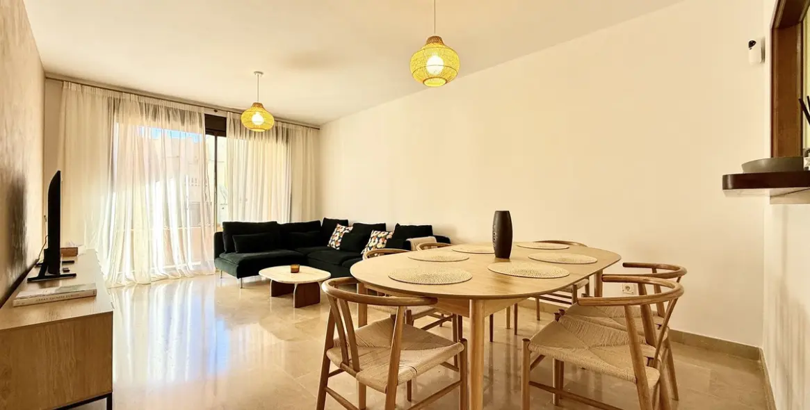 Short-term rent of ground floor apartment in La Duquesa 8