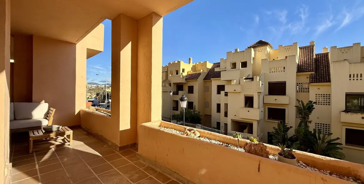 Short-term rent of ground floor apartment in La Duquesa 11