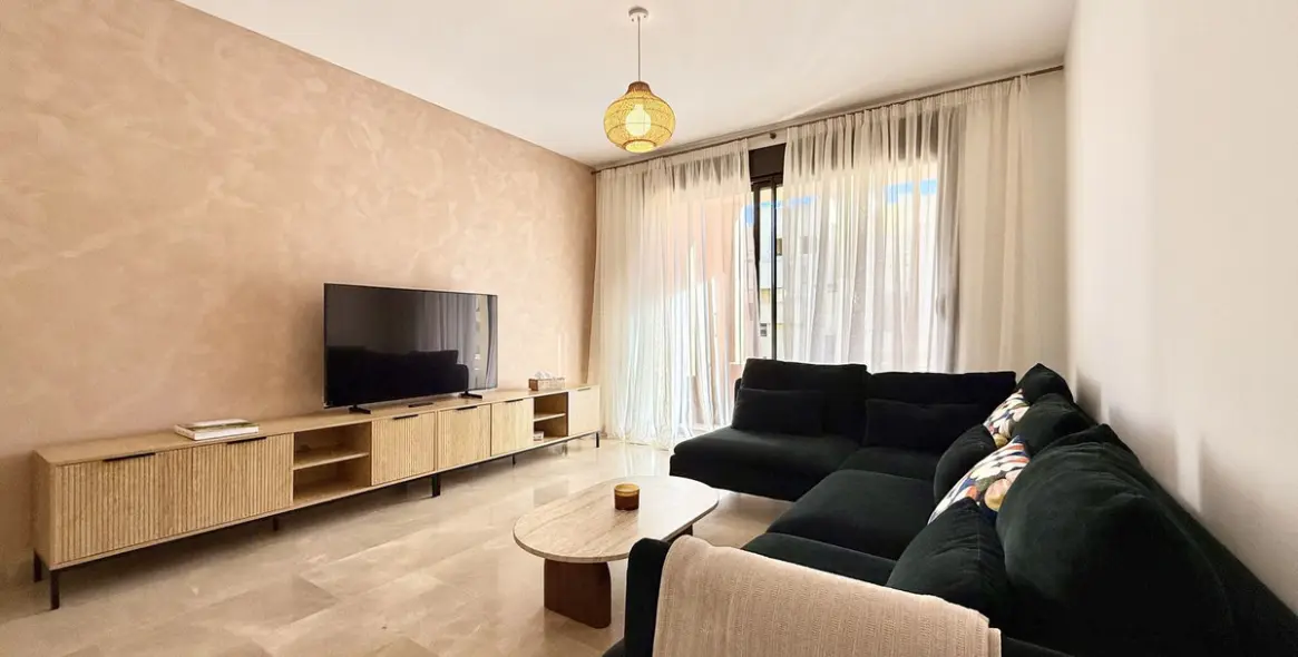 Short-term rent of ground floor apartment in La Duquesa 19