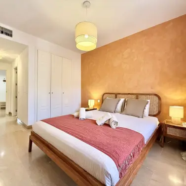 Short-term rent of ground floor apartment in La Duquesa