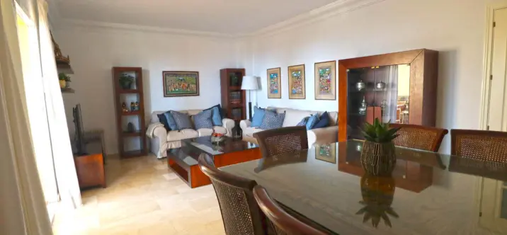 Alquiler a largo plazo de ático en Estepona 1