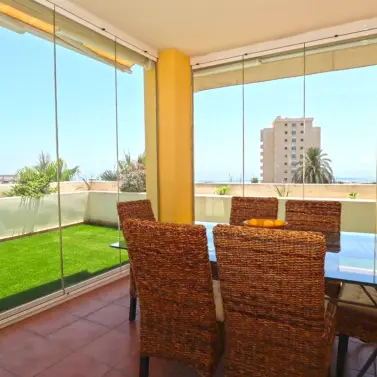 Alquiler a largo plazo de ático en Estepona