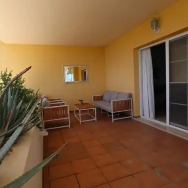 Alquiler a largo plazo de ático en Estepona