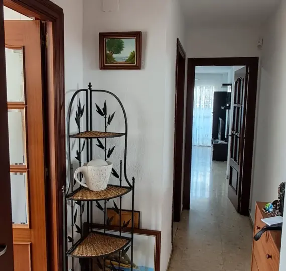 Sale of middle floor apartment in Torremolinos Centro