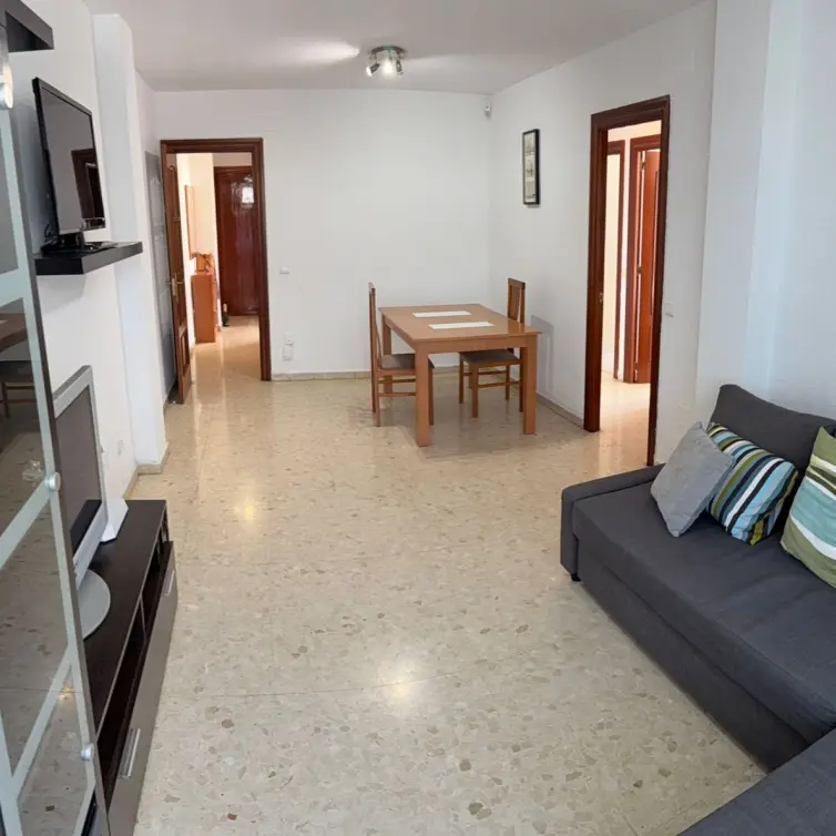 Sale of middle floor apartment in Torremolinos Centro