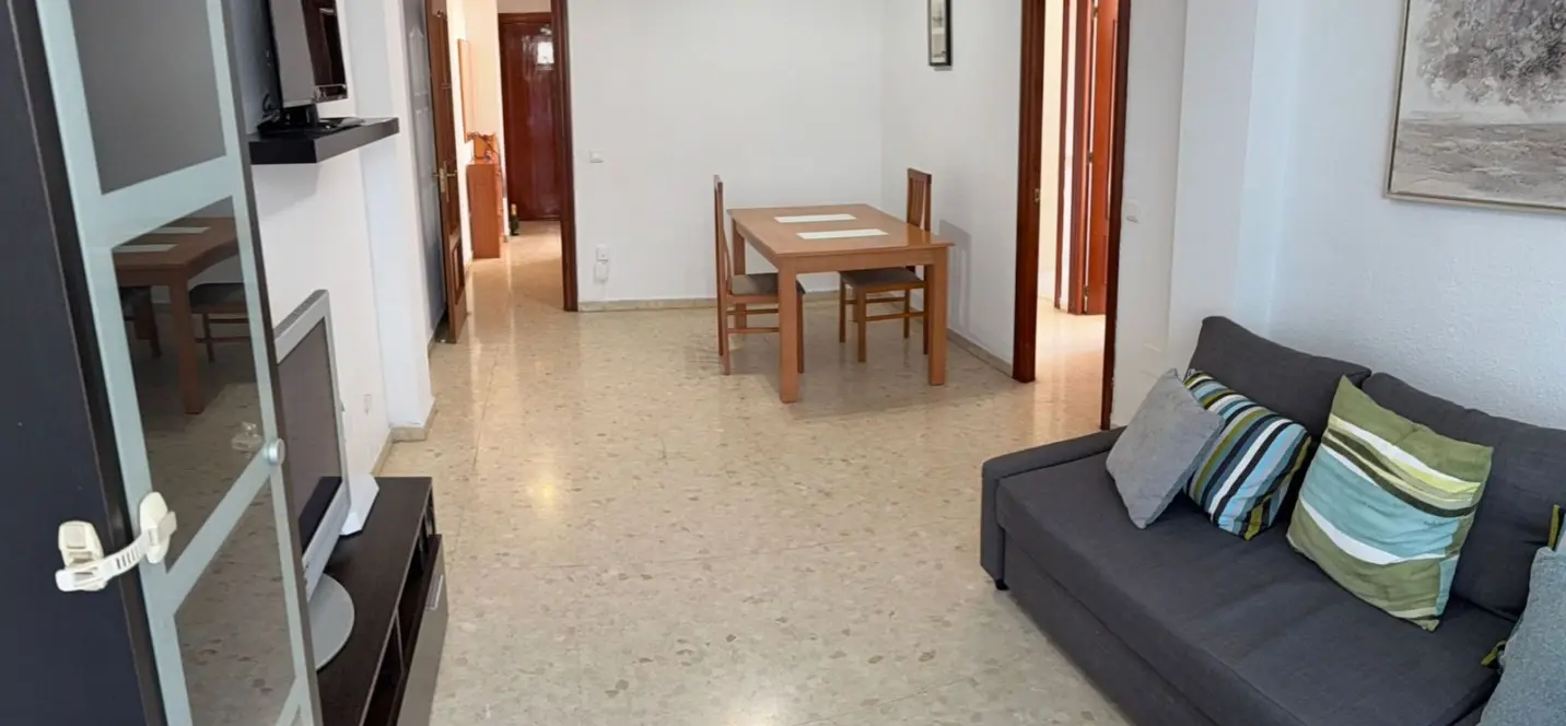 Sale of middle floor apartment in Torremolinos Centro 1