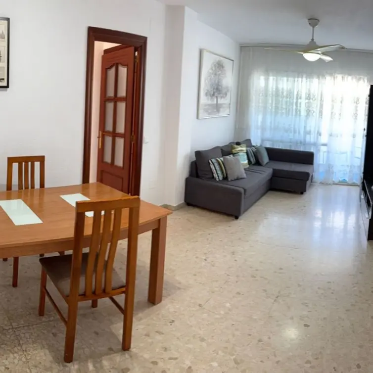 Sale of middle floor apartment in Torremolinos Centro