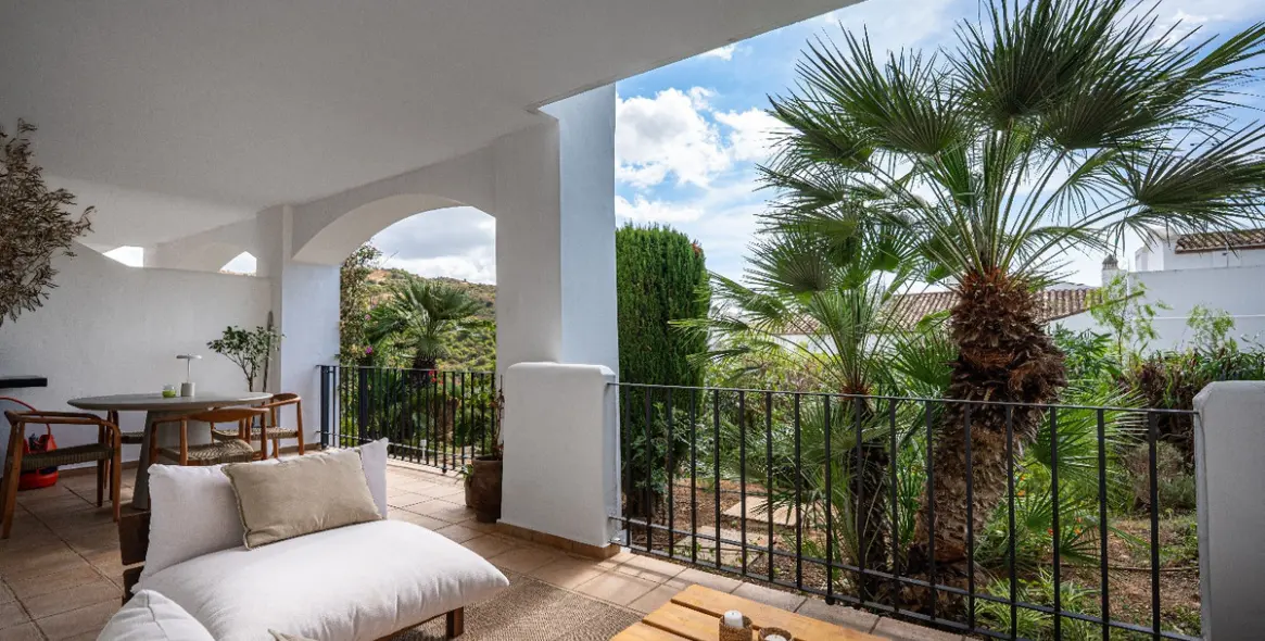 Продажа апартаментов на среднем этаже в La Quinta 18