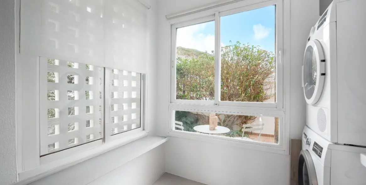 Venta de apartamento en planta media en La Quinta 21