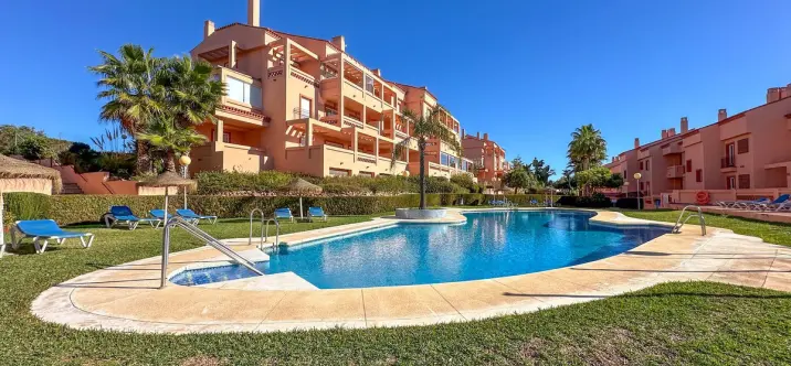 Sale of ground floor apartment in El Faro 0