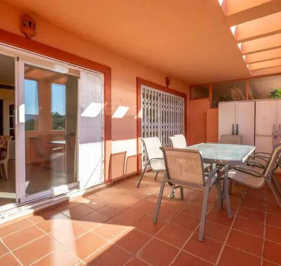 Sale of ground floor apartment in El Faro