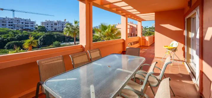 Sale of ground floor apartment in El Faro 2