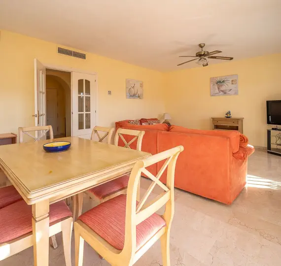 Sale of ground floor apartment in El Faro