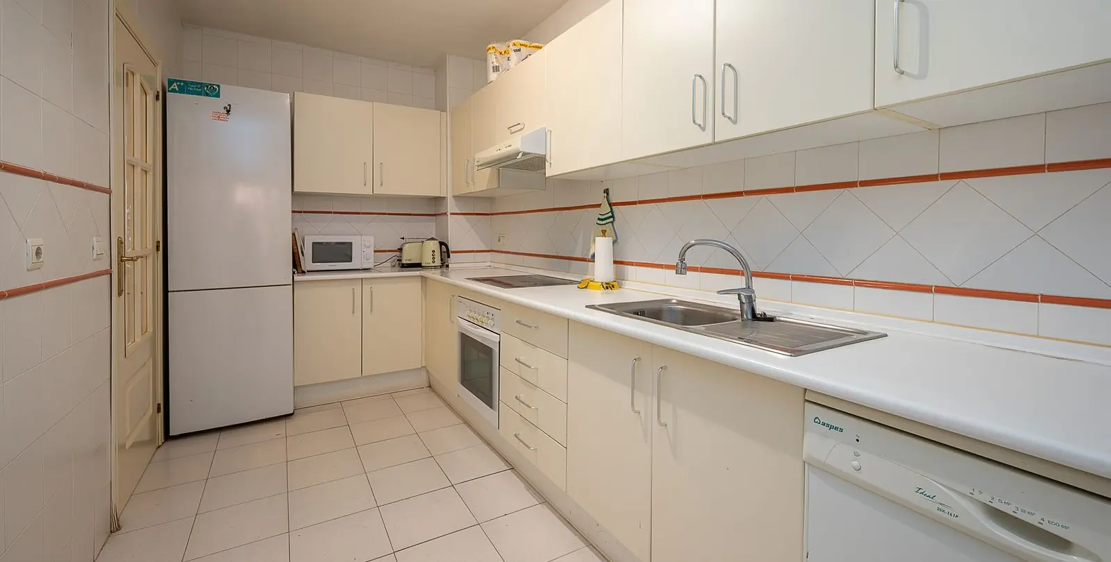 Venta de apartamento en planta baja en El Faro 9