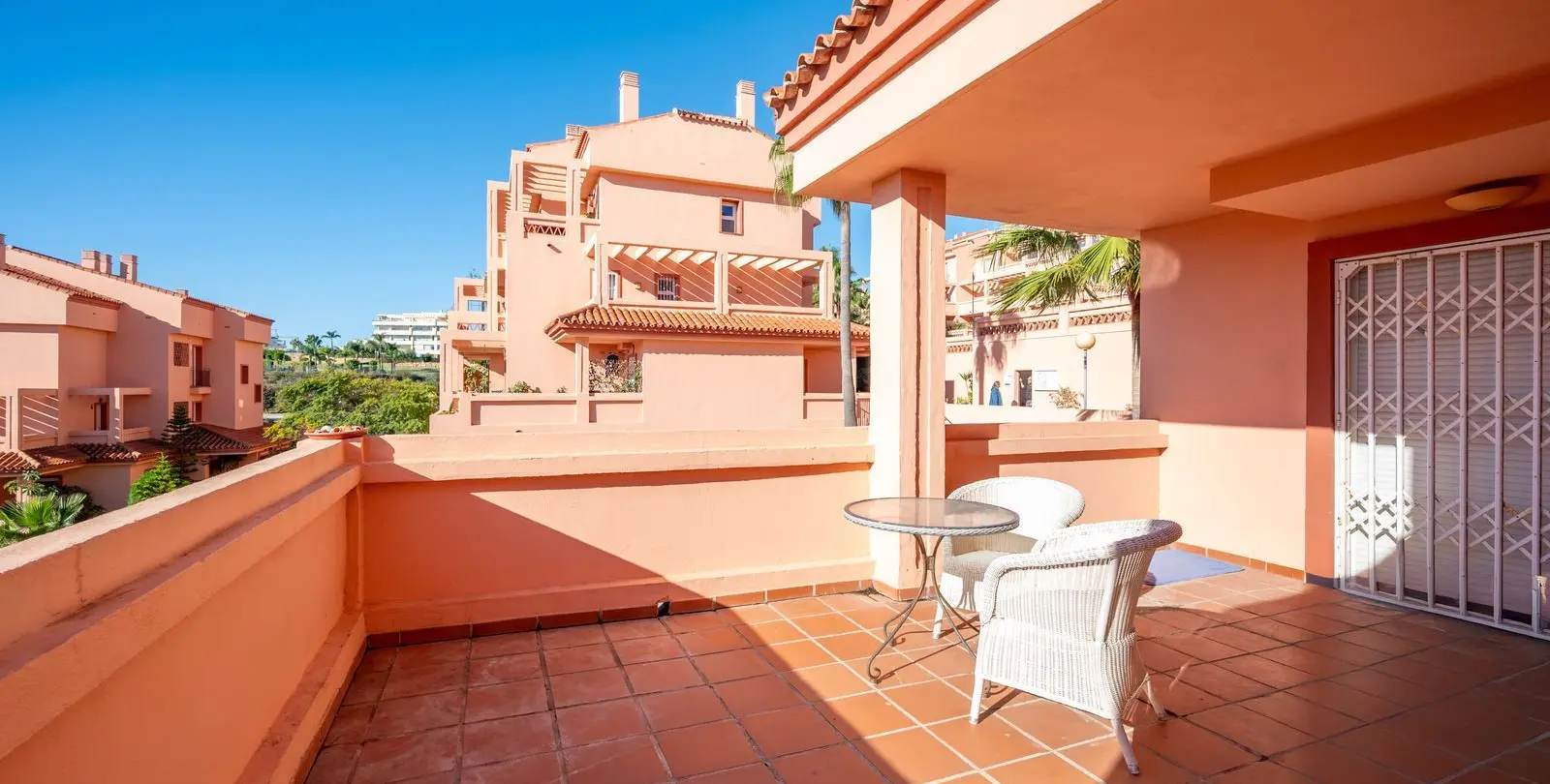Venta de apartamento en planta baja en El Faro 16