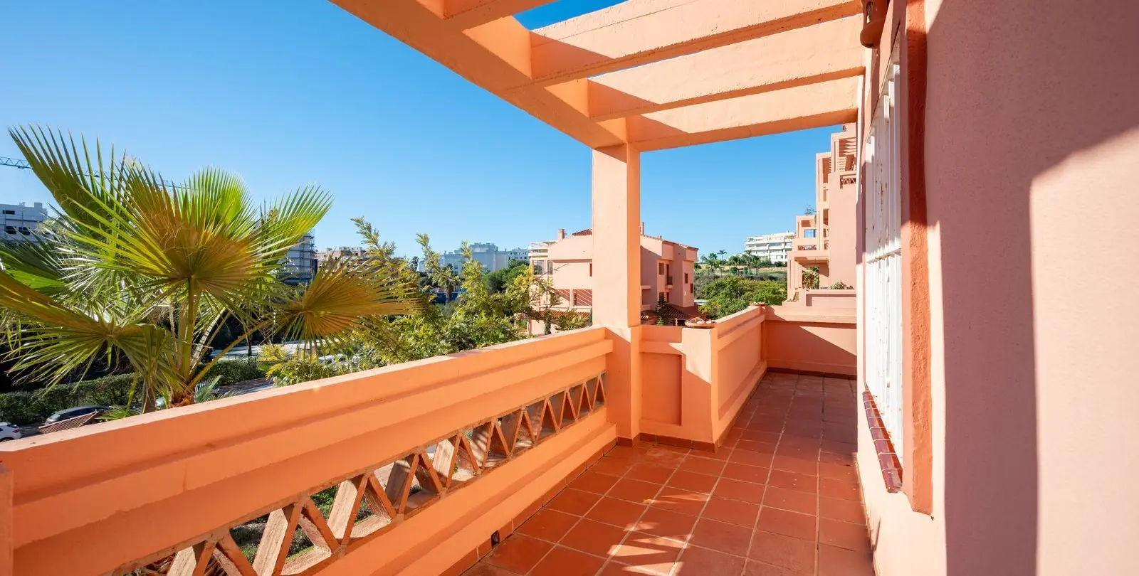 Venta de apartamento en planta baja en El Faro 22