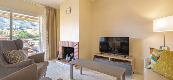 Sale of middle floor apartment in Benalmadena 1