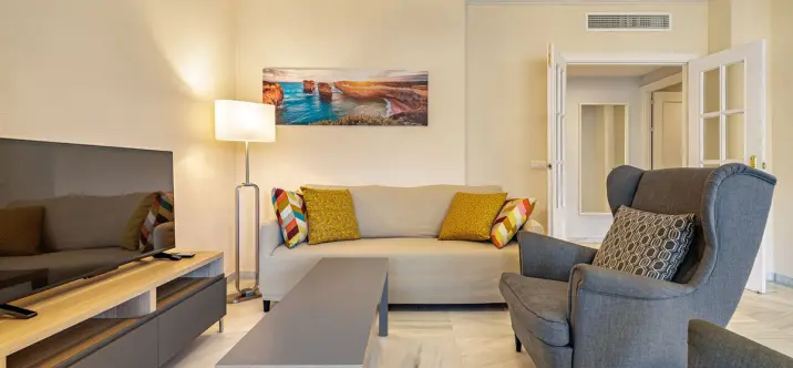 Sale of middle floor apartment in Benalmadena 3