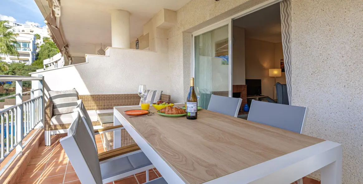 Sale of middle floor apartment in Benalmadena 14