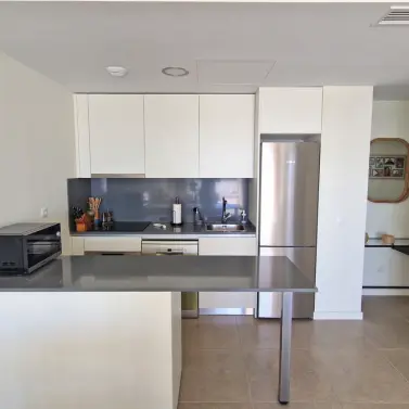 Sale of middle floor apartment in Estepona