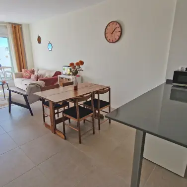 Sale of middle floor apartment in Estepona