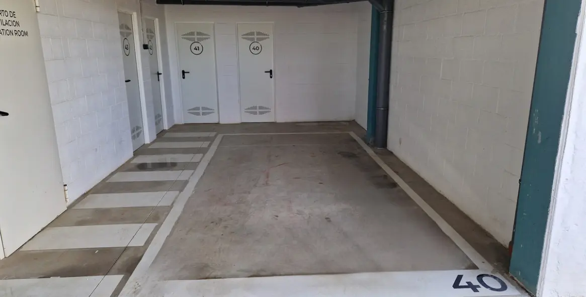Sale of middle floor apartment in Estepona 17