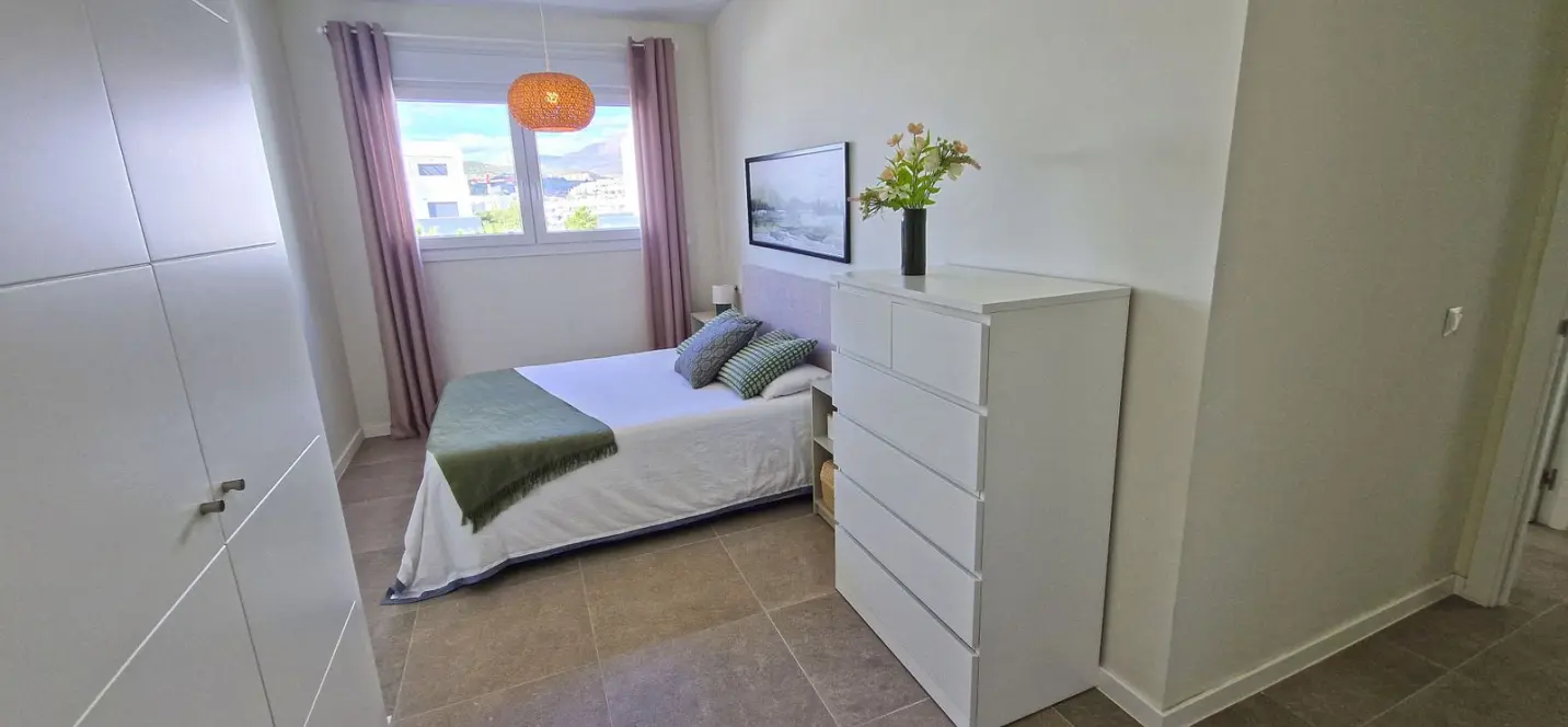 Sale of middle floor apartment in Estepona 4