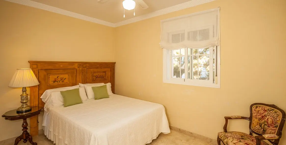 Продажа апартаментов на среднем этаже в Elviria 10