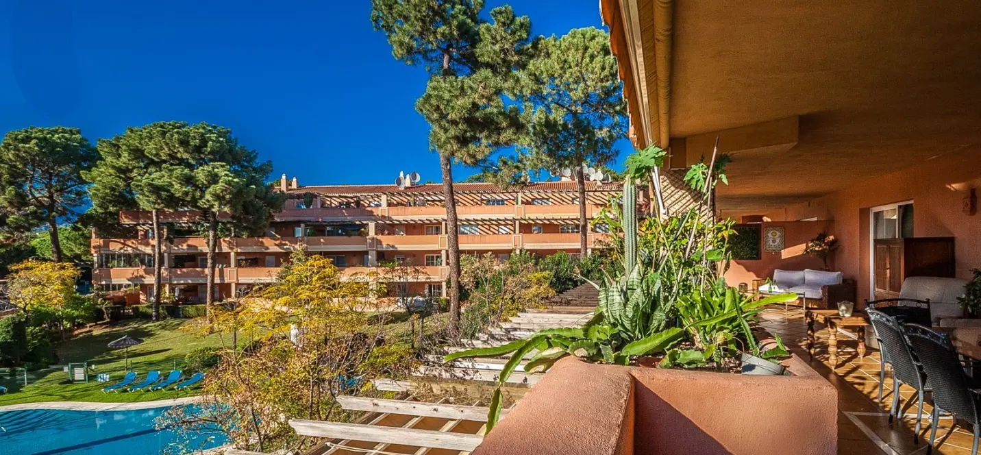 Продажа апартаментов на среднем этаже в Elviria 1
