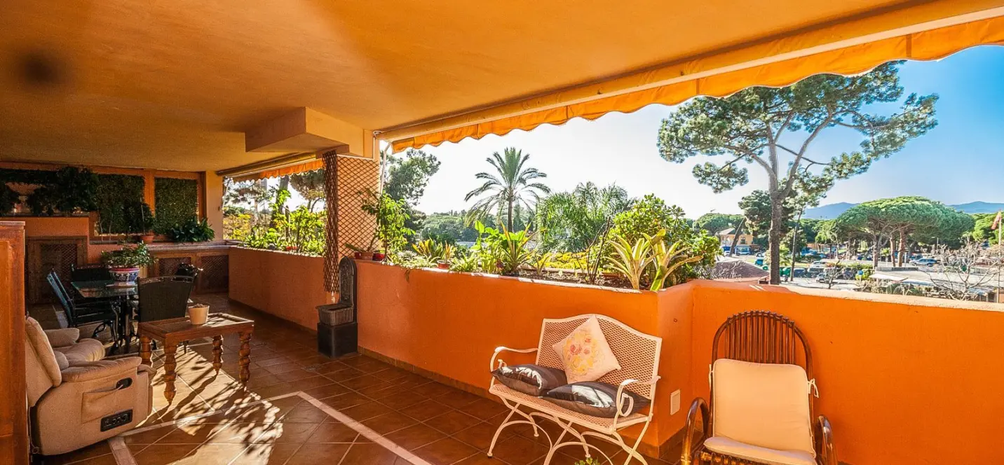 Продажа апартаментов на среднем этаже в Elviria 2