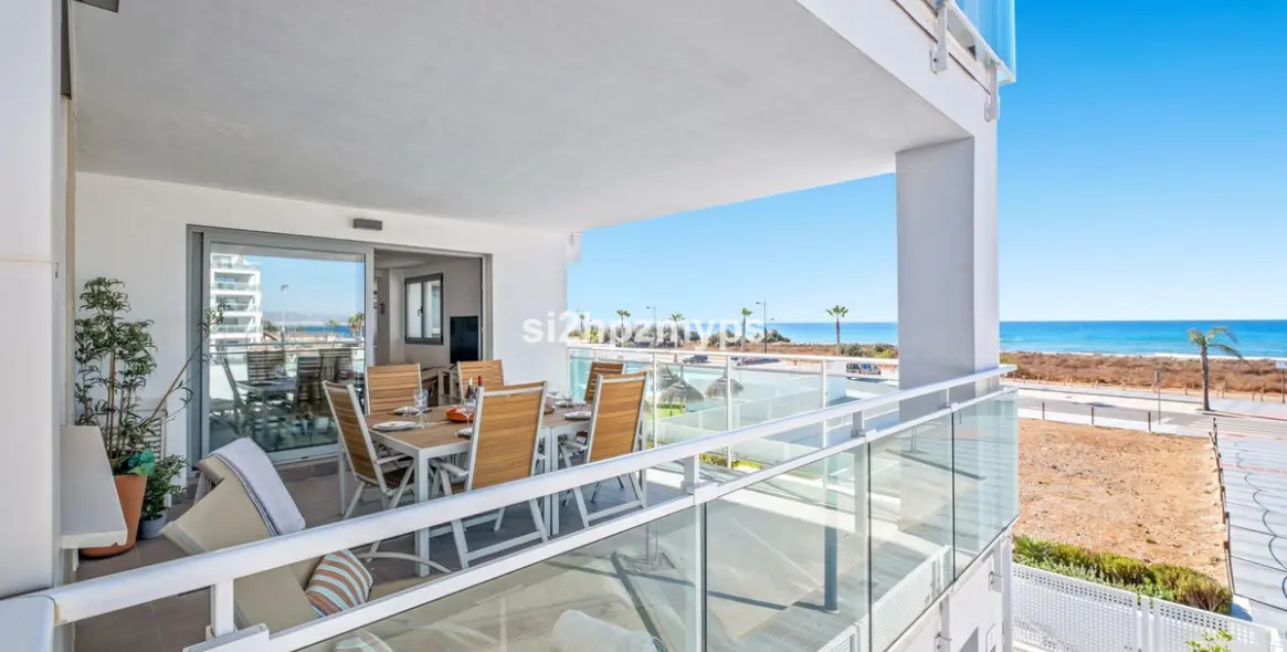 Sale of middle floor apartment in Torrox 2