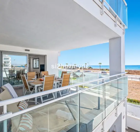 Sale of middle floor apartment in Torrox