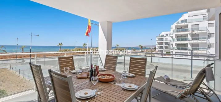 Sale of middle floor apartment in Torrox 2