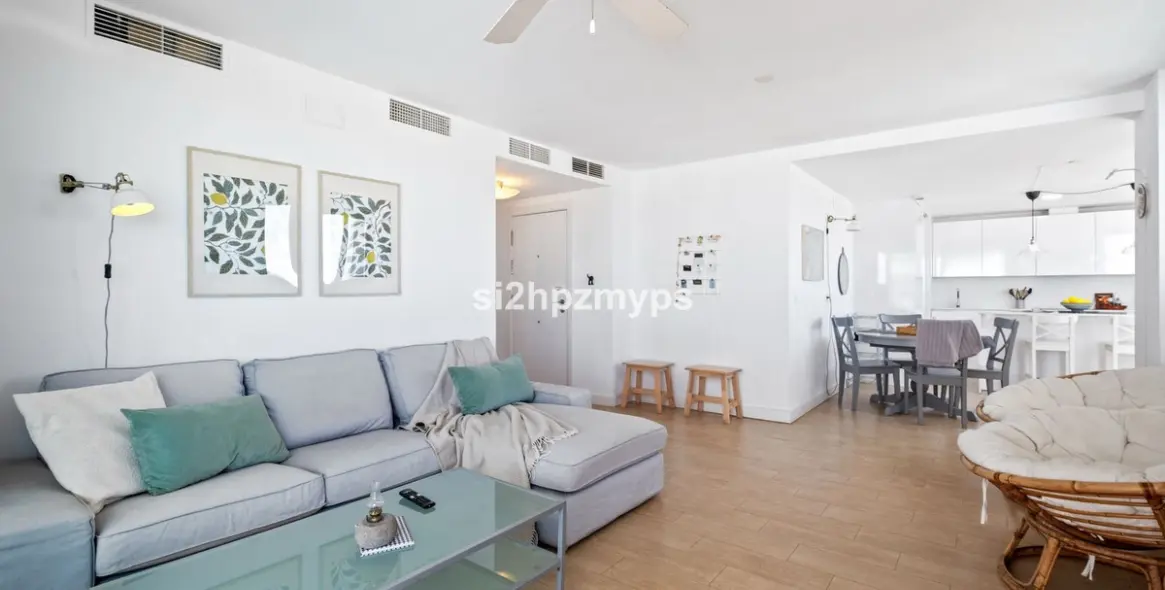 Sale of middle floor apartment in Torrox 6