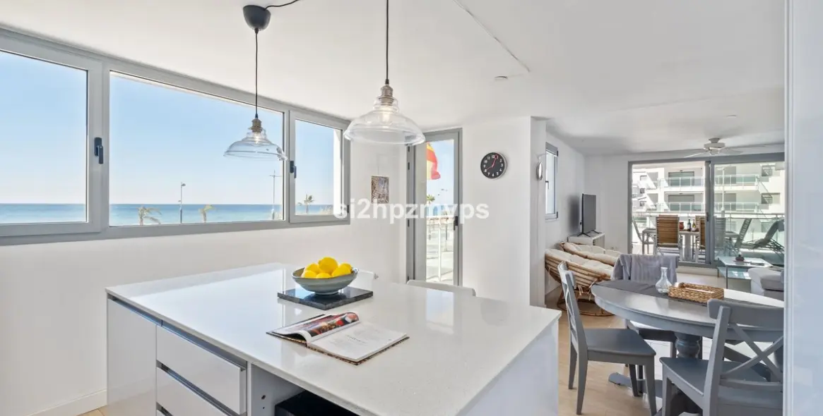 Sale of middle floor apartment in Torrox 11