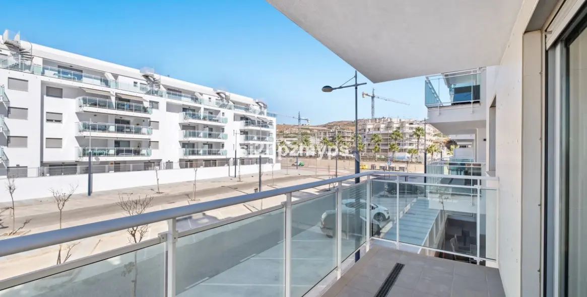 Sale of middle floor apartment in Torrox 20