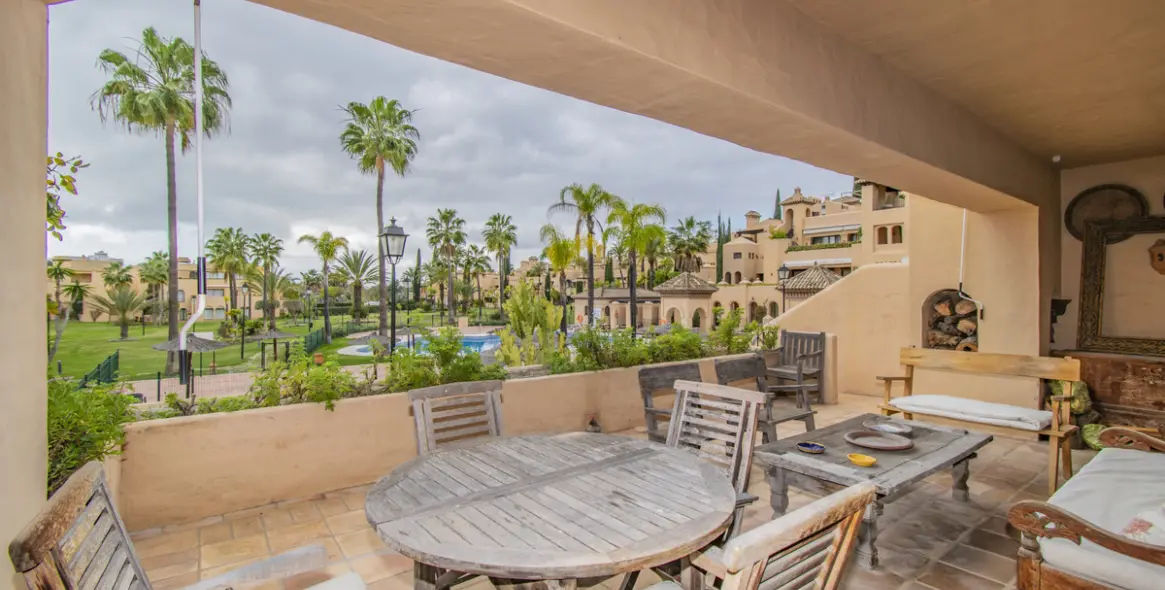 Sale of ground floor apartment in Atalaya 2