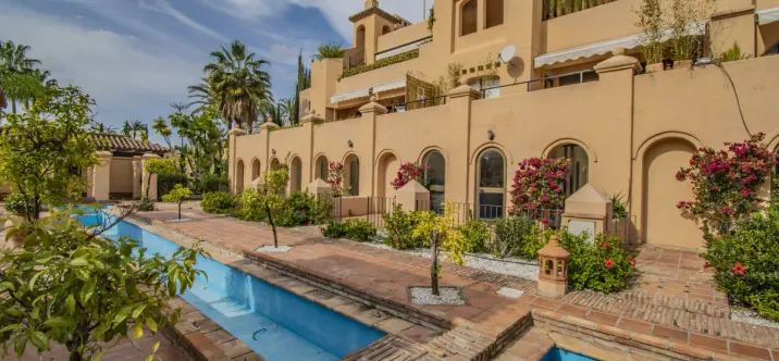 Sale of ground floor apartment in Atalaya 2