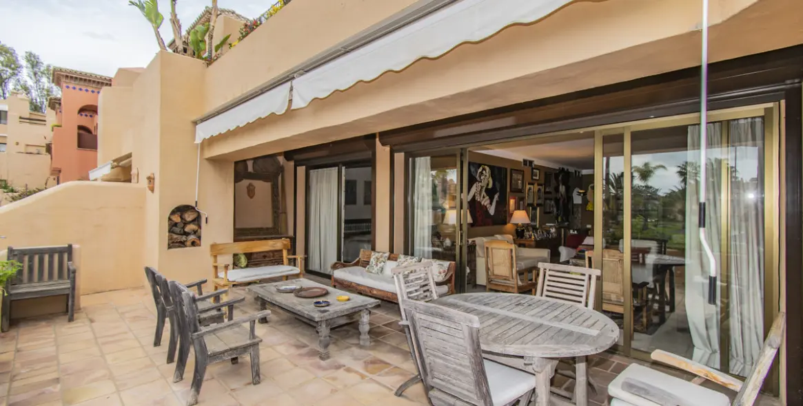 Sale of ground floor apartment in Atalaya 10