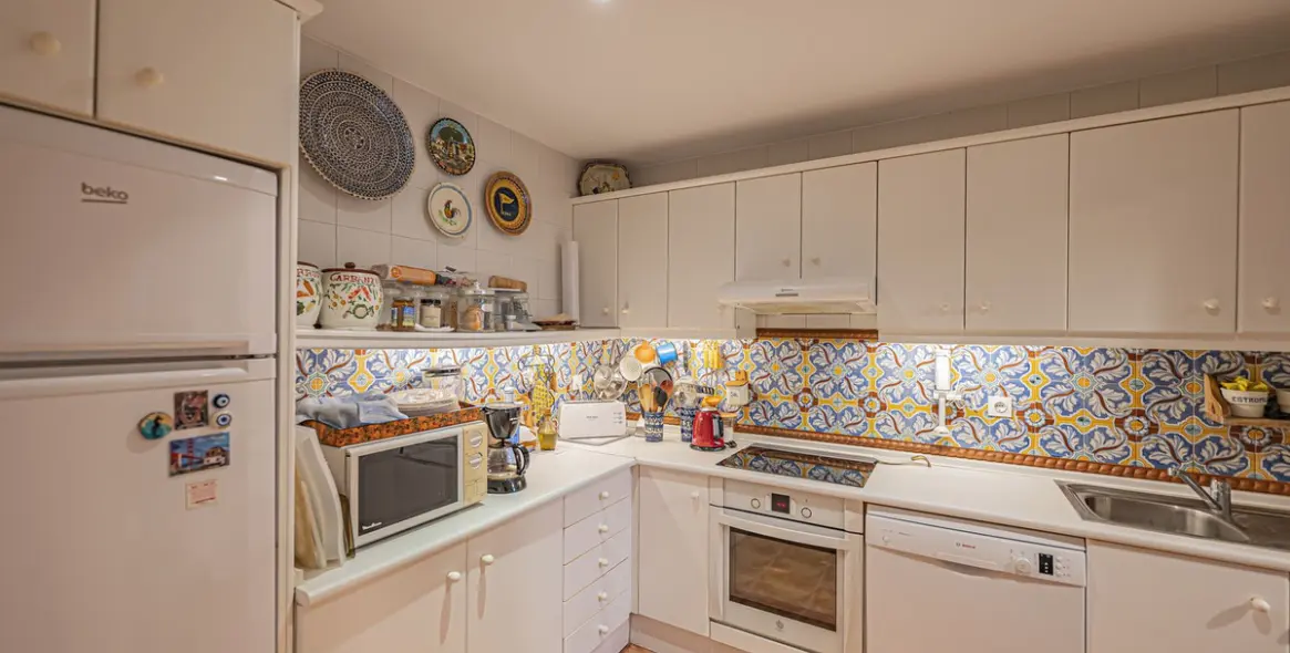 Sale of ground floor apartment in Atalaya 11