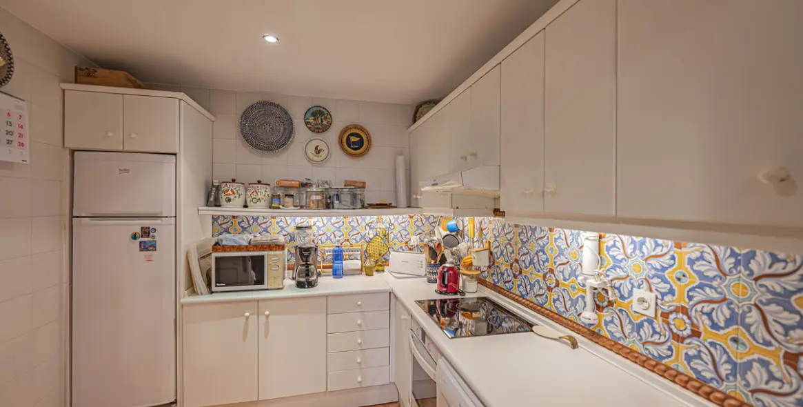 Sale of ground floor apartment in Atalaya 16