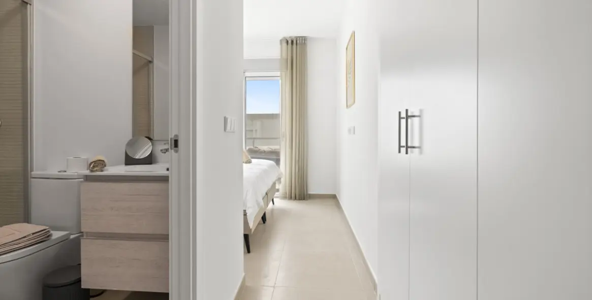 Sale of penthouse in Estepona 15