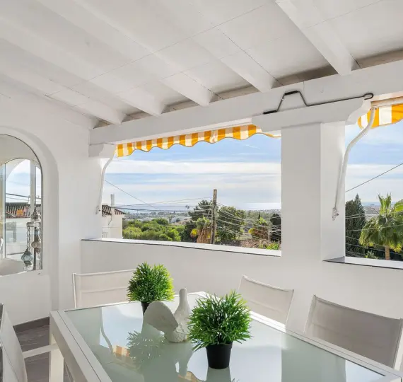 Дом на две семьи R5237668