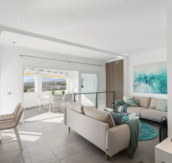 Дом на две семьи R5237668