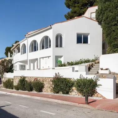 Sale of townhouse in Nueva Andalucía