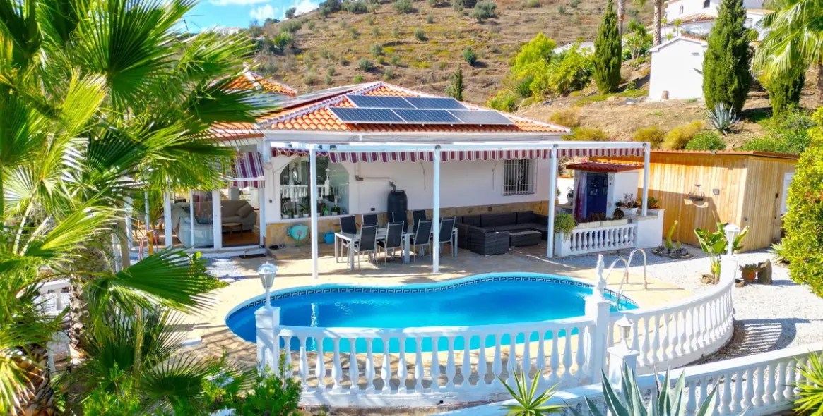 Sale of detached villa in Costa del Sol East 3