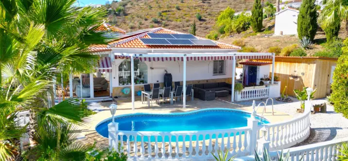 Detached villa R5216437 2