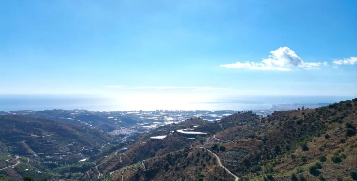 Sale of detached villa in Costa del Sol East 5