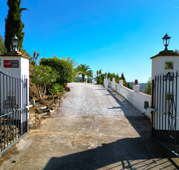 Detached villa R5216437