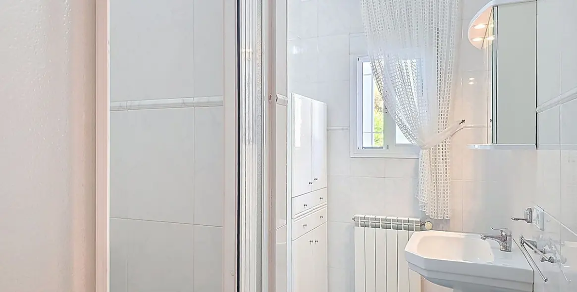 Sale of detached villa in Arenas 20